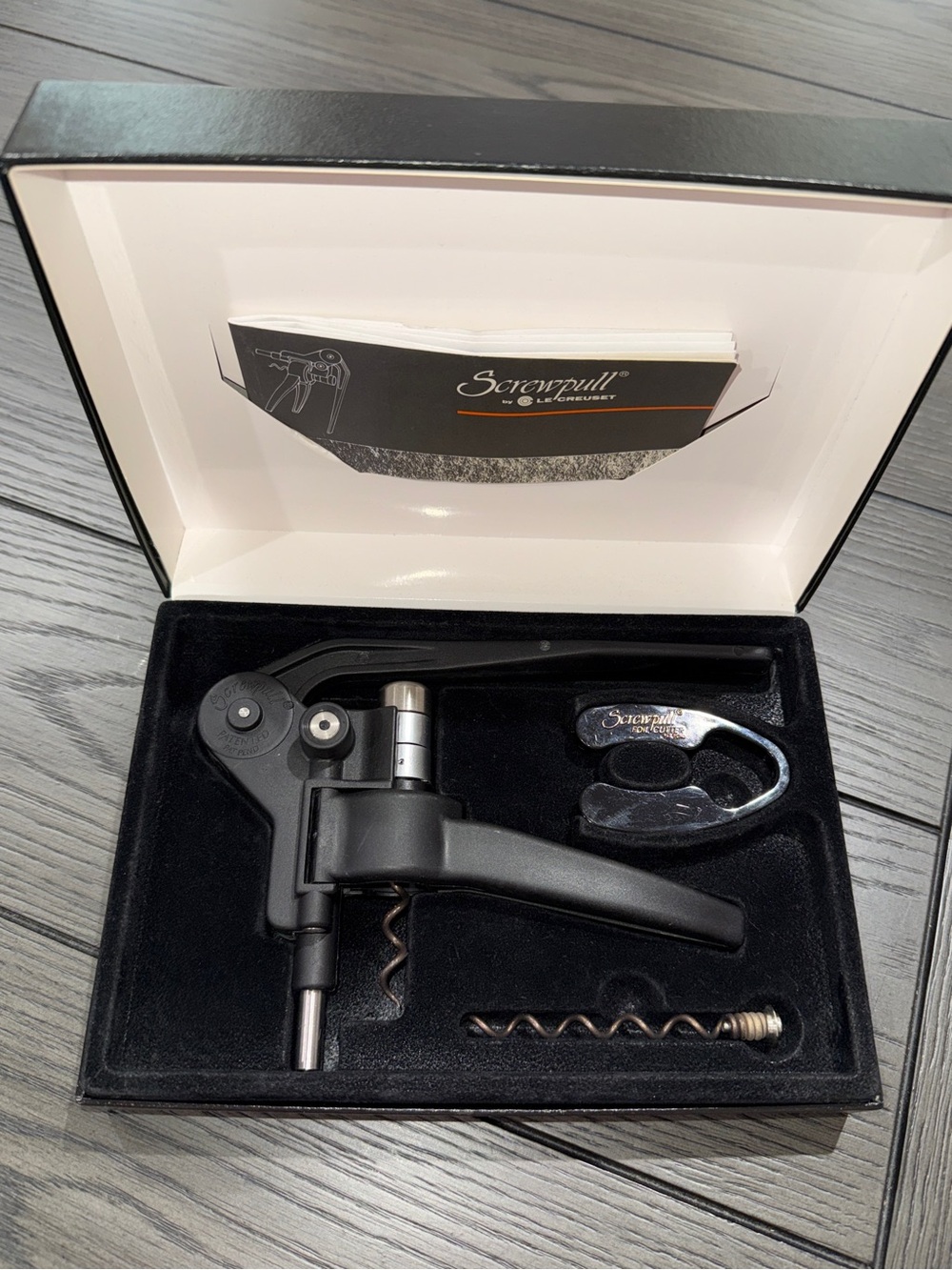 Le Creuset Screwpull Lever Model Corkscrew Bottle Opener & Foil Cutter In Box